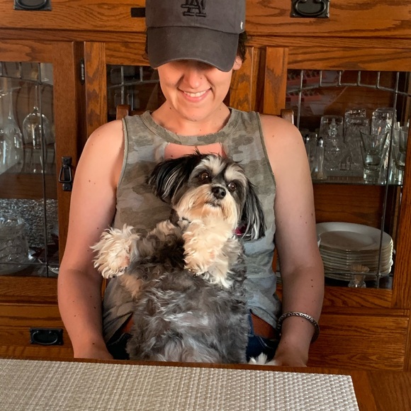 Meet your Posher, Jenn - Picture 1 of 1
